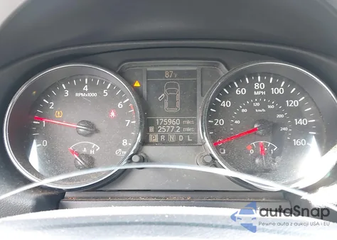 2011 Nissan Rogue Sv z USA, uszkodzony, nr VIN JN8AS5MV6BW315620